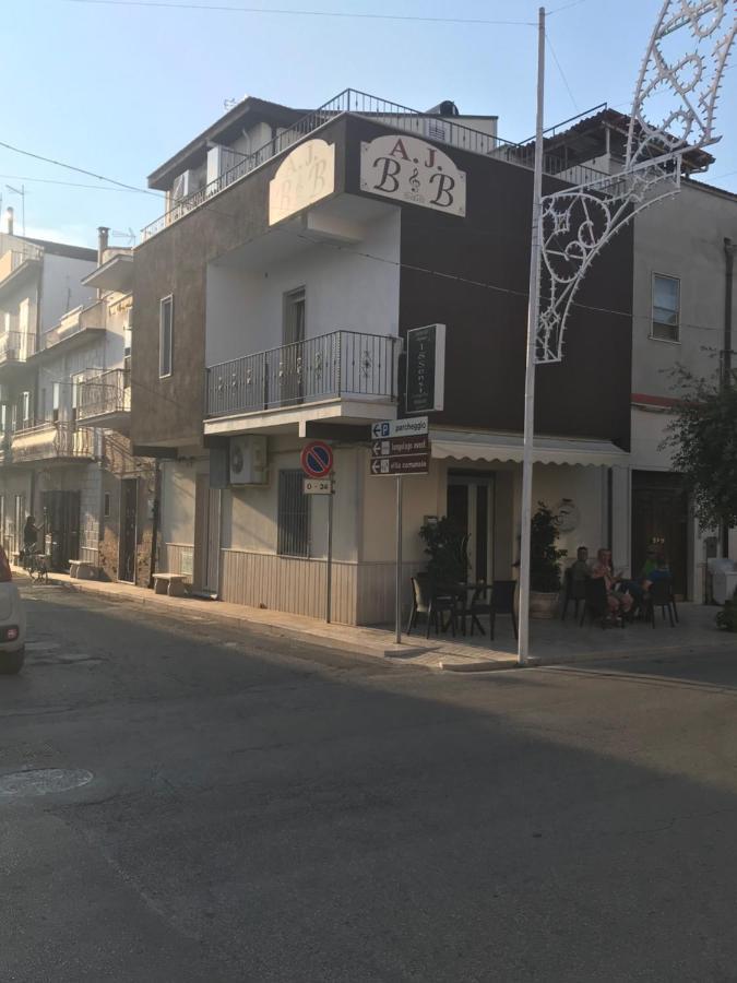 A.J. B&B Lesina Exterior photo